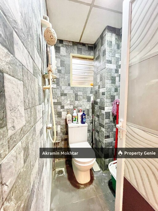 Renovated, Corner Unit & 1 Parking | Apartment Prima Saujana, Wangsa Permai, KL