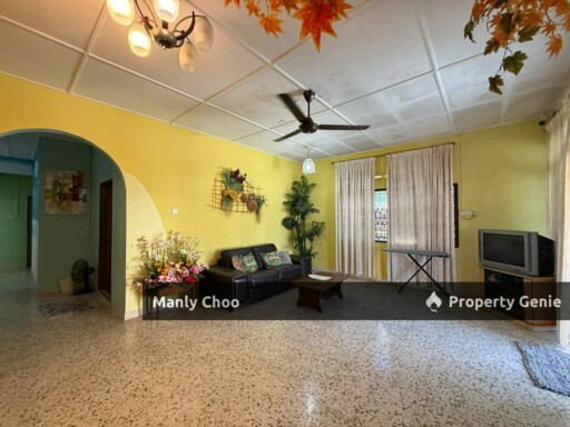 4 ROOMS FURNISHED Single Storey Jalan Delima Bukit Beruang MMU Manipal