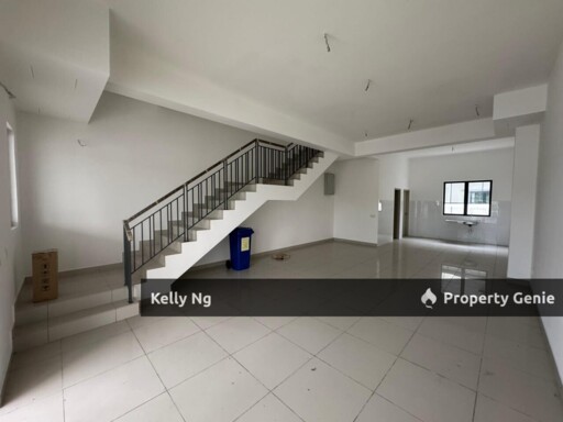 Double Sty Brand New House At Robin Bandar Rimbayu For Sale