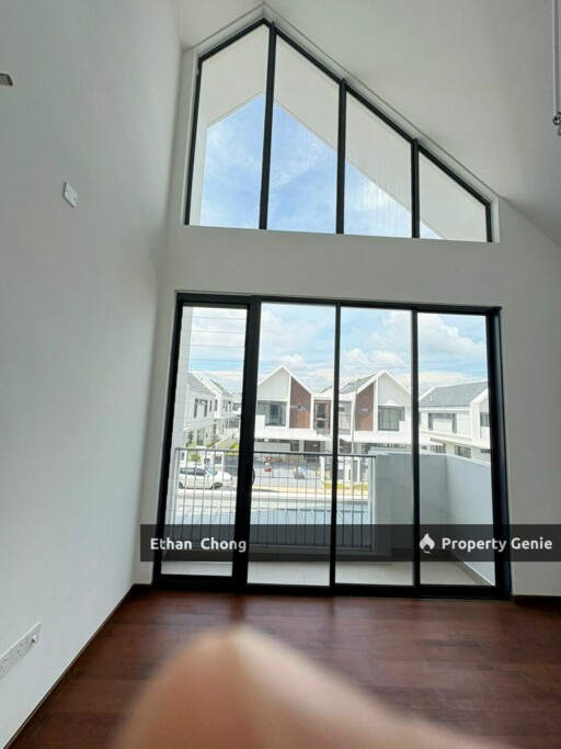 The Eight Elmina Modern House For Sale