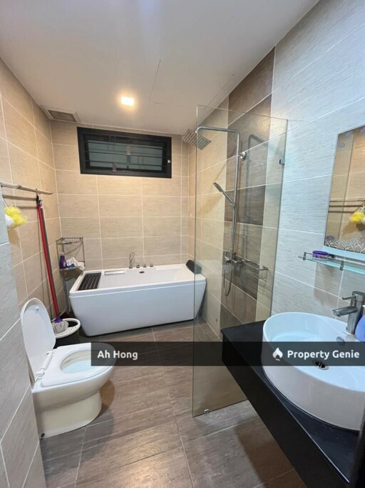 Taman Molek / Molek Regency / Studio / Fully Furnished / Renovated
