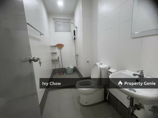 Season Larkin Apartment for Sale