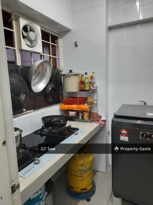 3 Bedrooms Desa Petaling - Vantage Point Condo 886sf Freehold