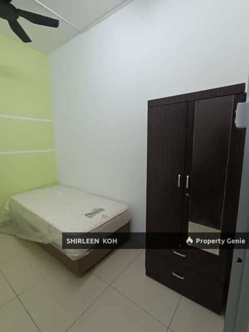 Female Room for Rent at Suriamas Suites Condominium @ Larkin JB Town