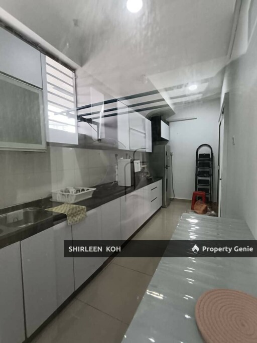 Room for Rent at Suriamas Suite @ Larkin Town Area