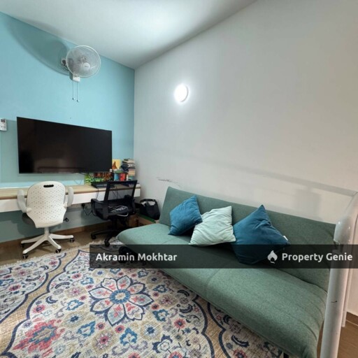 FREEHOLD & FULLY RENOVATED | Three Storey TOWNHOUSE Prima Court Ampang LOWER UNIT