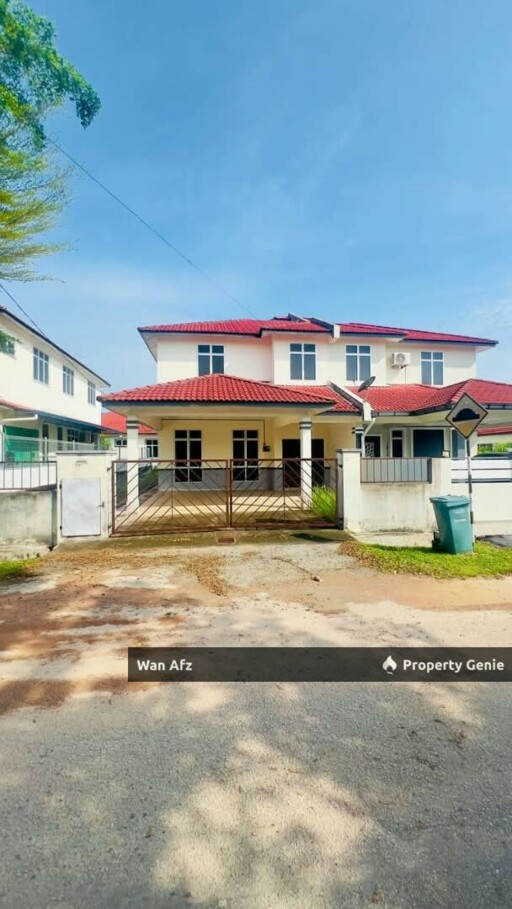 RUMAH SEMI-D 2 TINGKAT DI TAMAN TEMERLOH JAYA 5