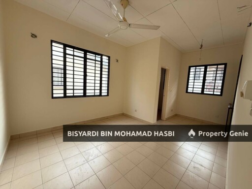 New Painted End  Lot, Double Storey House, Jalan Jeriji (Greenlane) Bukit Jelutong, Shah Alam.