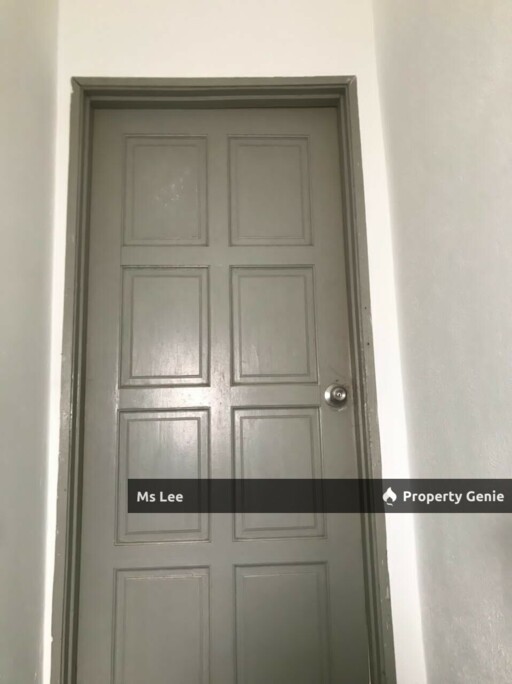 End Lot 2 Storey Town House (1St Floor unit)-Taman Sri Sentosa @ Klang-Ready 31/10