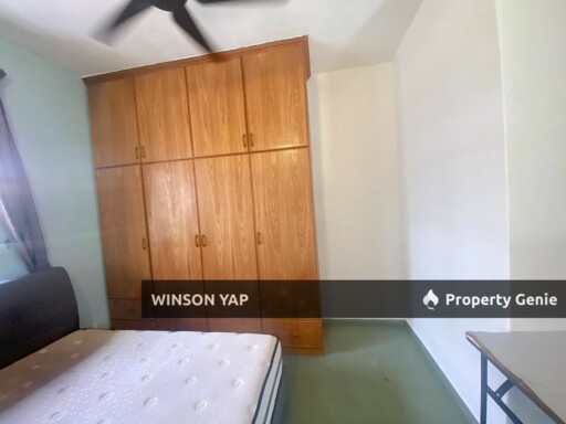 Room at Iskandar JB 5min to CIQ & Town Free WIFI & Water Single Room