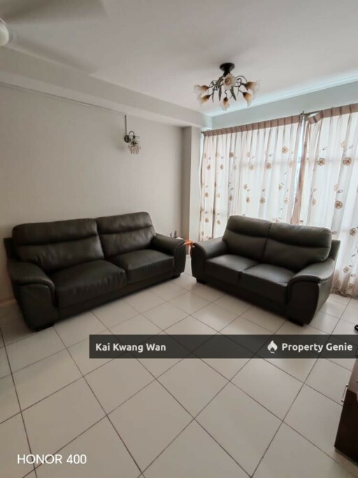 Saffron  1950sqft Big Unit 3 Room!