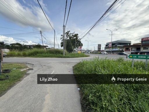 Papar Commercial Land for Rent, Road Side, Corner Lot 8,000 sqft, Papar Square, Papar, Sabah.