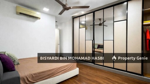 Corner Lot Unit Front & Back Facing Playground, (Corner Lot) Double Storey Terrace House Summerglades, Cyberjaya.