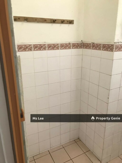 End Lot 2 Storey Town House (1St Floor unit)-Taman Sri Sentosa @ Klang-Ready 31/10