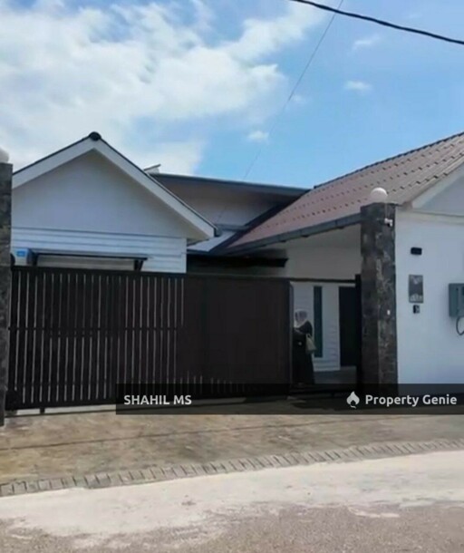 sp0092 || KLUANG JOHOR || TAMAN SERI LAMBAK || RUMAH TERES SETINGKAT || CORNER LOT INTERNATIONAL LOT || 7113 SQFT || RM1,650,000