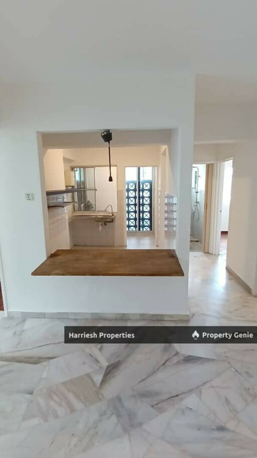 Corner Unit Unblock View, Newly Painted & Partially Renovated- Danau Idaman Condo Tmn Desa