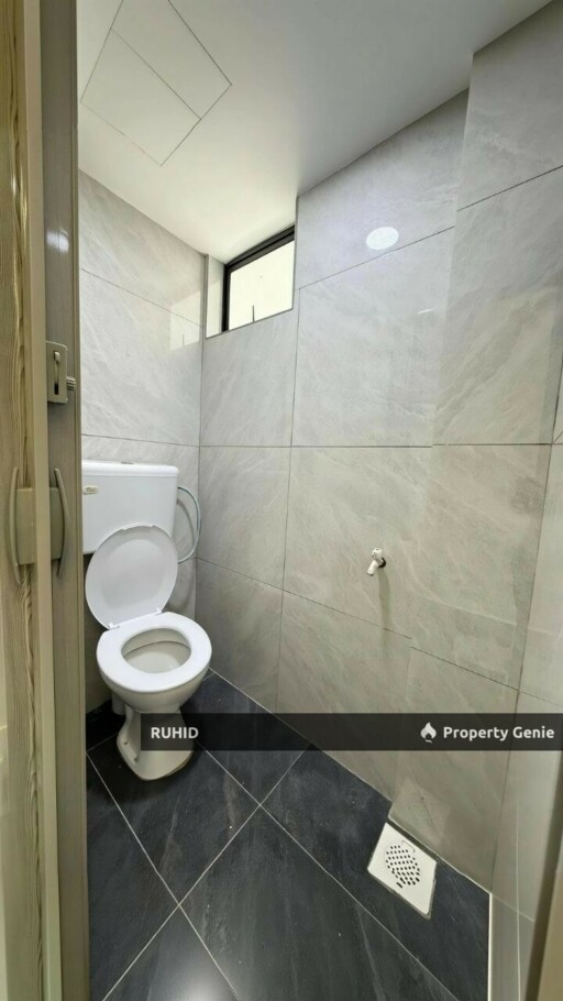 Level 1 Renovated Flat Geharu Taman Rinting Masai | 3 Bedrooms 2 Bathrooms | Freehold