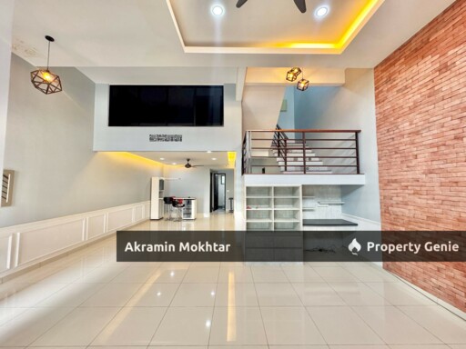 Freehold & Renovated | 2.5 Storey Terrace Intermediate TTDI Grove Phase 10, Kajang