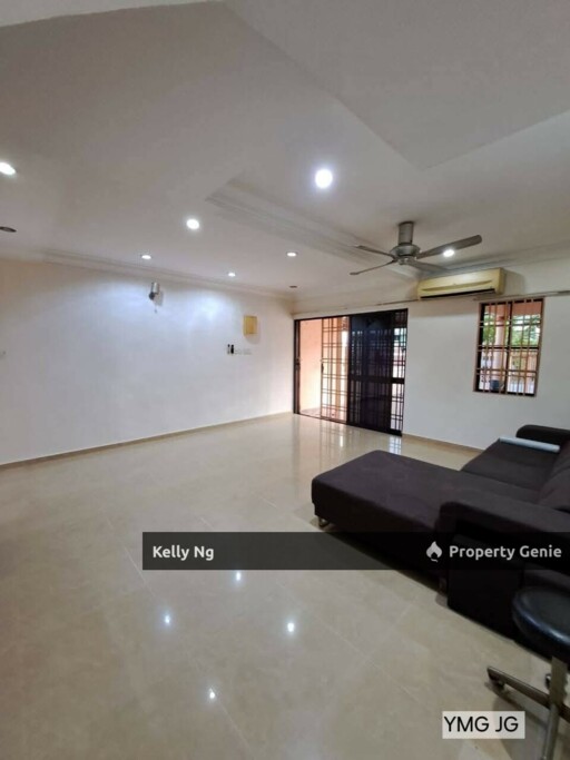 Double Sty Renovated House At Klang Utama For Rent