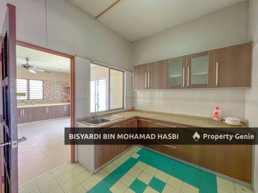 FACING OPEN 2 STOREY CORNER LOT, JALAN PALADIUM, SEKSYEN 7 SHAH ALAM .