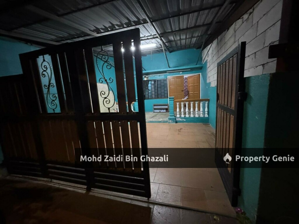 Double storey jalan dendang