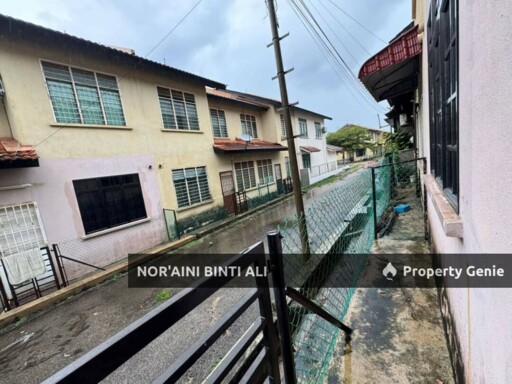 WTS Rumah Teres Setingkat Setengah Damansara Kuantan