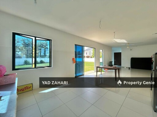 Huge Extra Land Corner Lot Double Storey Terrace House, Hijayu 2 Resort Homes, Bandar Sri Sendayan