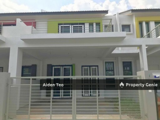 One Krubong Sutera Emas For Sale