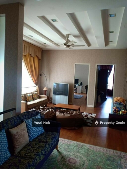 CORNER LOT BUNGALOW @ LAMAN SERI SEKSYEN 13 SHAH ALAM