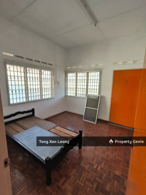 Freehold Below Value 2 Storey Endlot @ Bukit Beruang For Sale !!