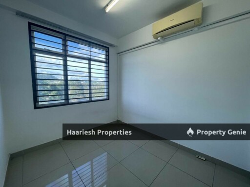 EASTBAY LUXURY APARTMENT PANGSAPURI SERI BAYAN, MASAI