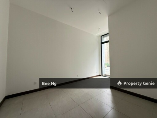Aurora Sentral Resort Villas / Iskandar Puteri / End Lot / 2 Storey Terrace 24x75 / Brand New