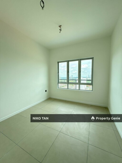 One 49 Residence With Balcony & 2 Car Park Lot