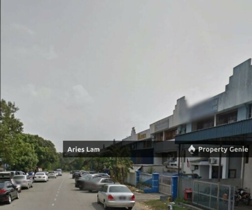 1.5 Storey Terrace Factory in Taman Desa Cemerlang For Rent