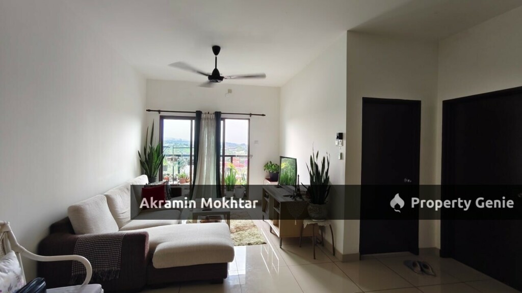 Freehold Corner Unit Residensi Zamrud, Kajang 2