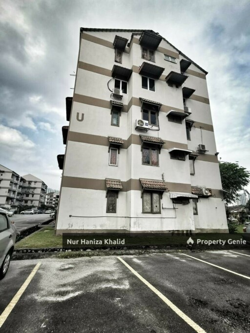 Apartment Kinrara  Court Puchong Selangor