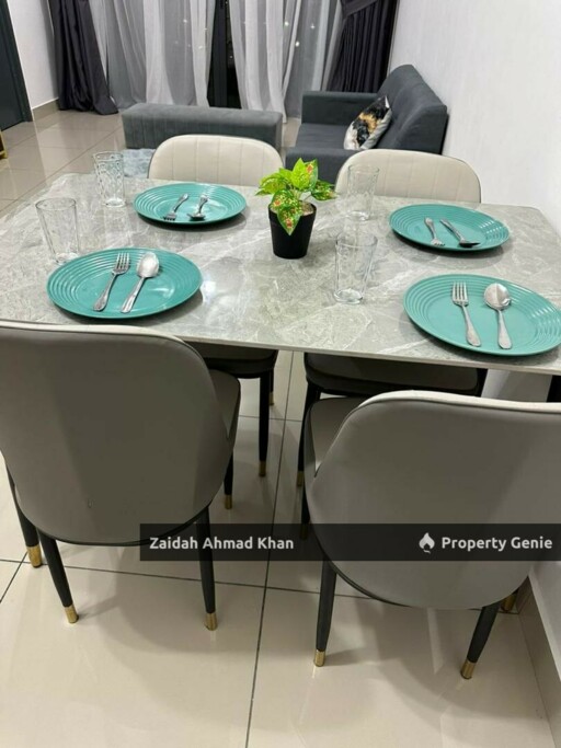 AERA RESIDENCE PETALING JAYA SERVICED RESIDENCE FOR RENT FULLY FURNISHED 2 CARPARK