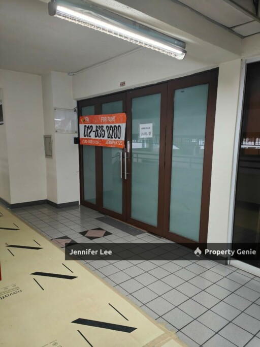 Renovated Office Near Glenmarie LRT for Rent!