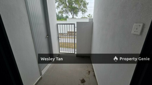 2 Storey New Terrace 22 x 76 1min to Cheng Lotus Freehold 24/7 Guarded