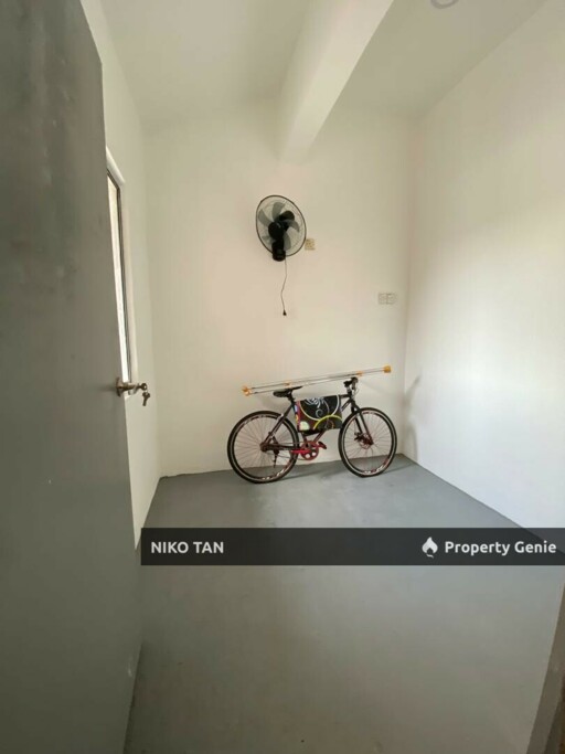 For Rent Double Storey Shoplot First Floor Jln Emas 1, Tmn Sri Skudai, 81300, Skudai, Johor