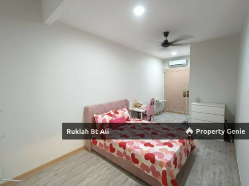 RENOVATED UNIT AT TAMAN MAWAR EHSAN REMBAU