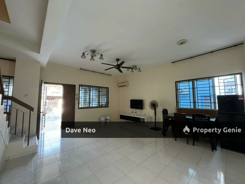 Taman Setia Indah | 2-Storey House | 4 Beds 3 Baths | Partial Furnished