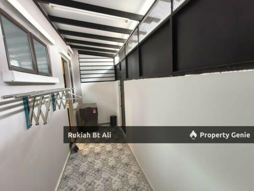 RENOVATED UNIT AT TAMAN MAWAR EHSAN REMBAU