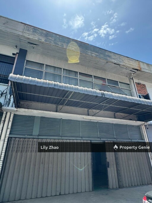 Warehouse / Showroom / Office, 6,400 sq ft Light Industrial 2-Storey Shop Lot📍Sadong Jaya, KK City Centre