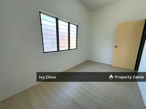 Taman Aman Kluang Corner for Rent