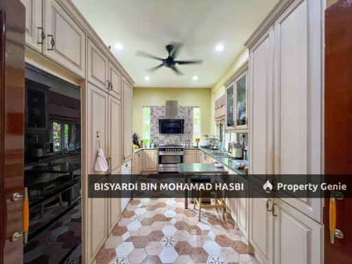 SPECIAL LOT FACING LAKE & FACING GOLF COURSE, 3 STOREY BUNGALOW IMPIAN GOLF & COUNTRY RESORT SAUJANA IMPIAN, KAJANG .