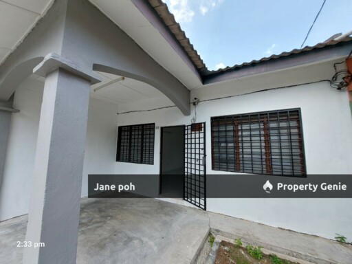 Bandar Universiti, Seri Iskandar, Perak For Sale