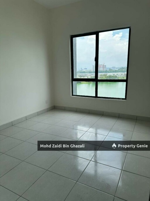 E'Island Lake Haven Service Apartment Putra Perdana