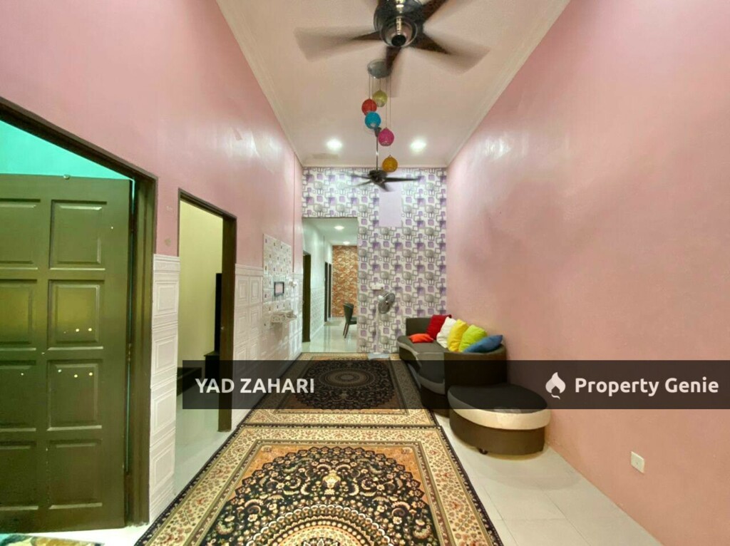 Taman Meru, Klang | Single Storey Terrace 4 Bedrooms | RM420K - Renovated With Mini Swimming Pool Unit And Facing Open
