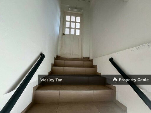Jonker Tan Cheng Lock 2.5 Storey Shops Land Size 18x300 With 10 Rooms